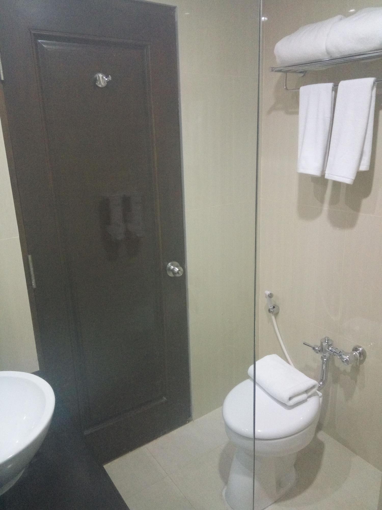 Tara Hotel Yogyakarta Tugu Экстерьер фото