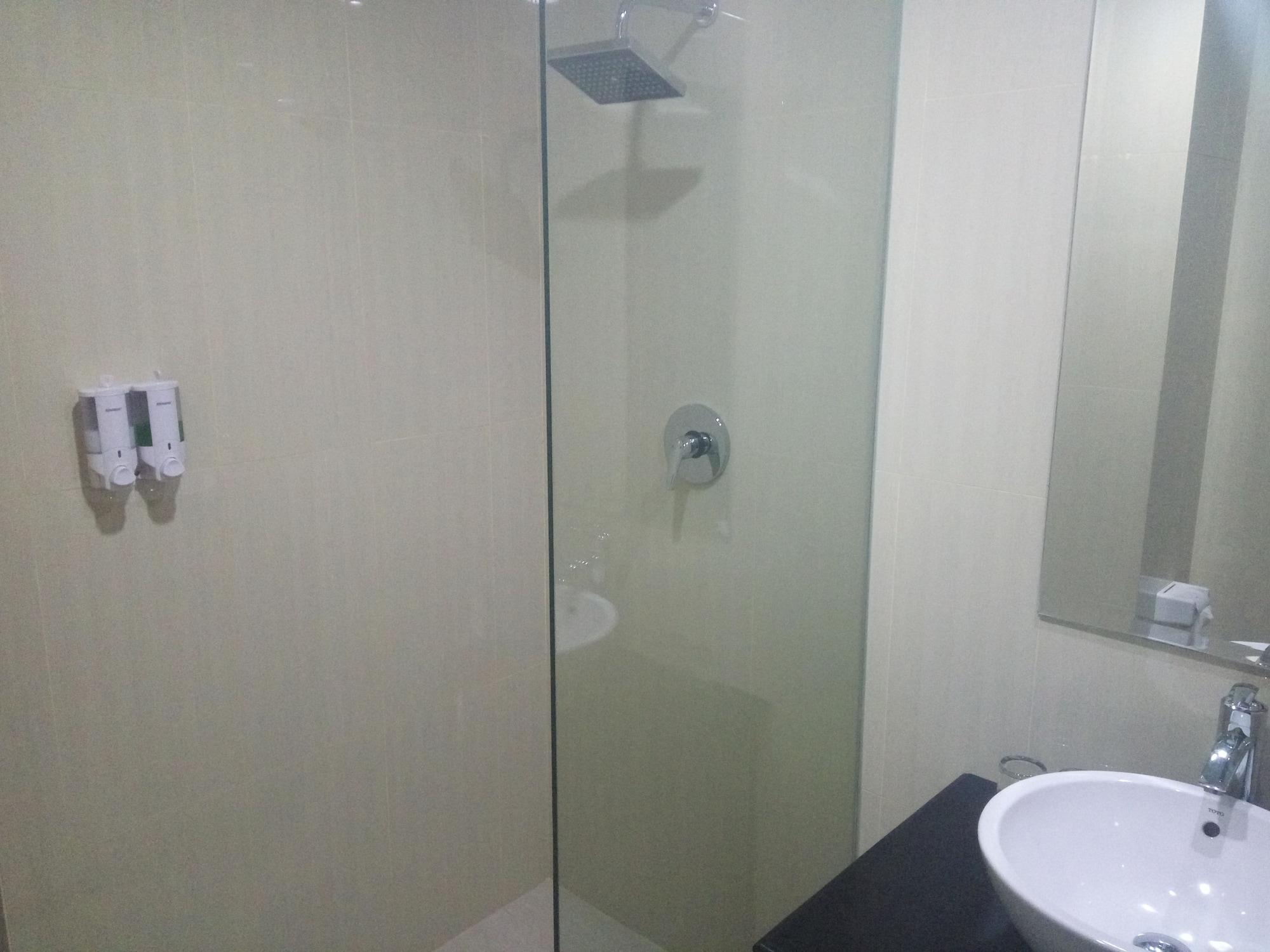 Tara Hotel Yogyakarta Tugu Экстерьер фото