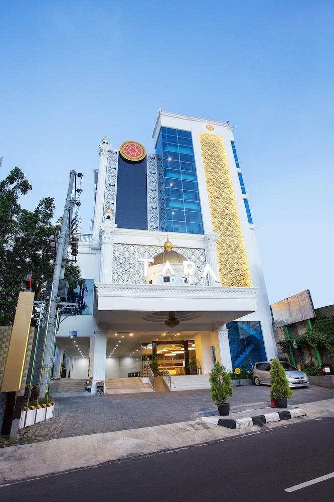 Tara Hotel Yogyakarta Tugu Экстерьер фото