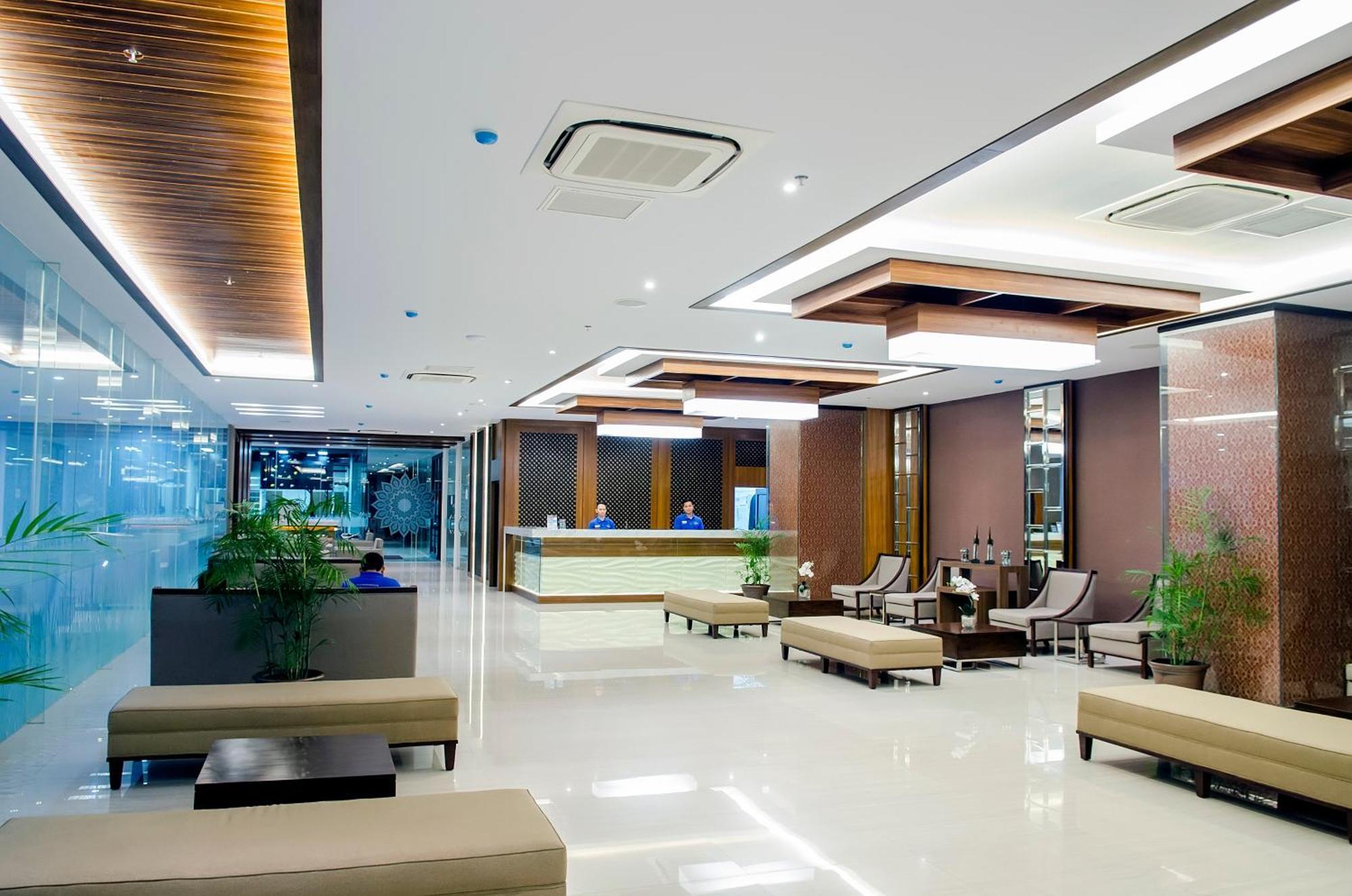 Tara Hotel Yogyakarta Tugu Экстерьер фото