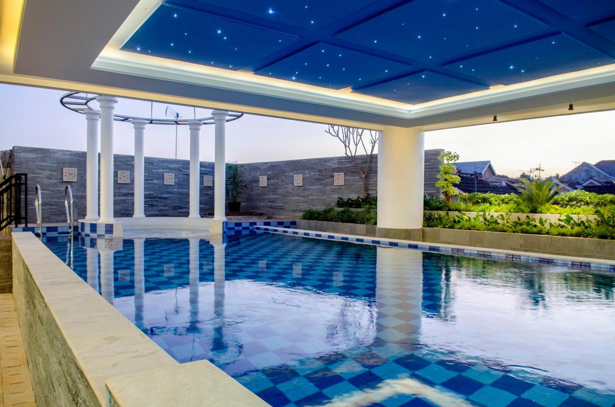 Tara Hotel Yogyakarta Tugu Экстерьер фото