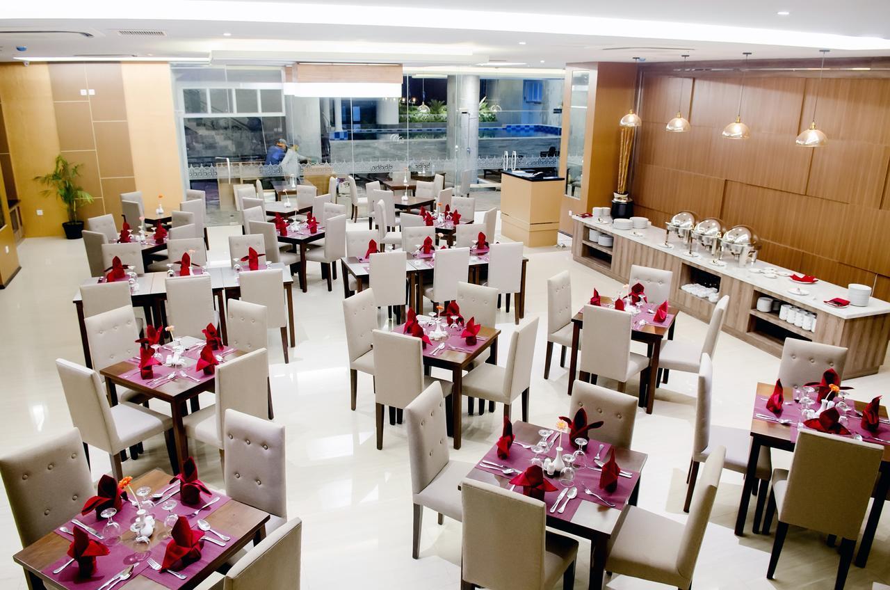 Tara Hotel Yogyakarta Tugu Экстерьер фото