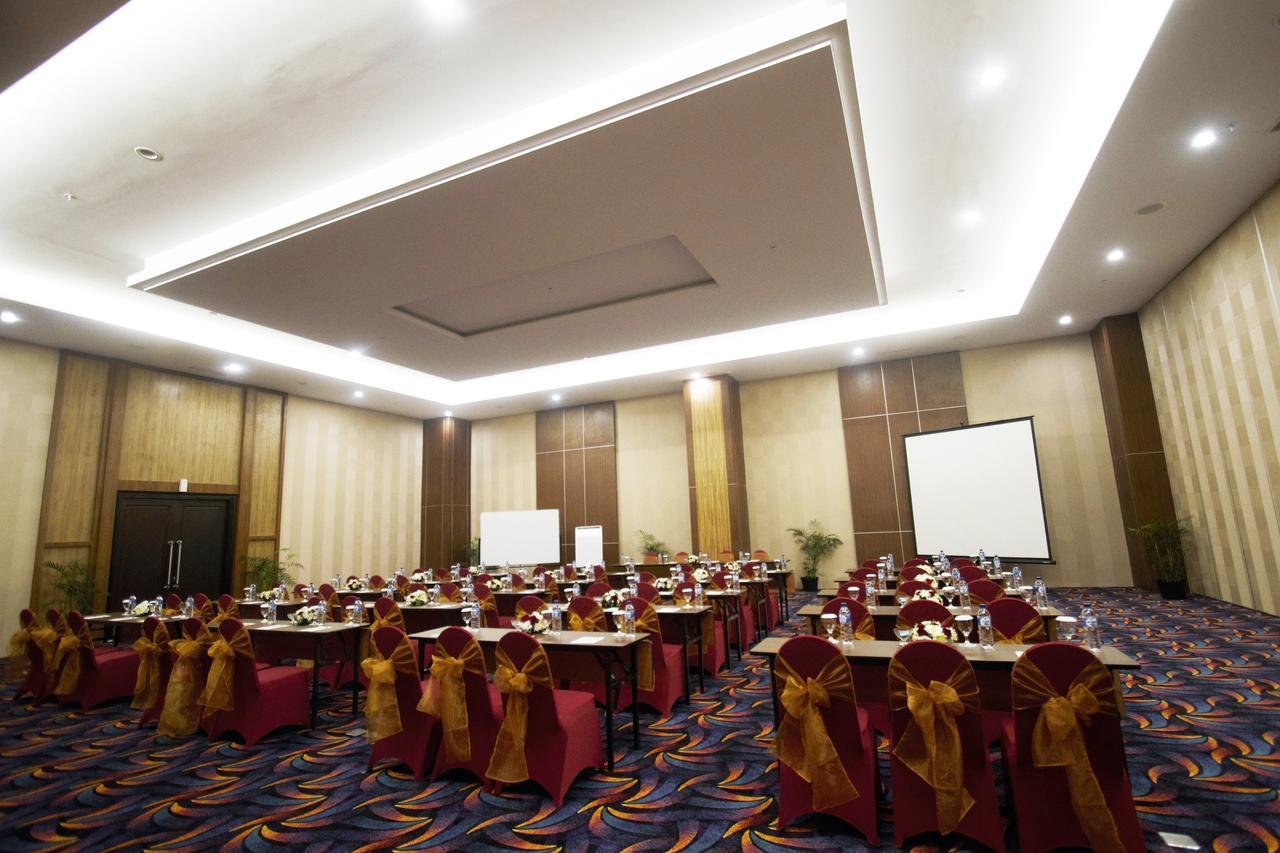Tara Hotel Yogyakarta Tugu Экстерьер фото