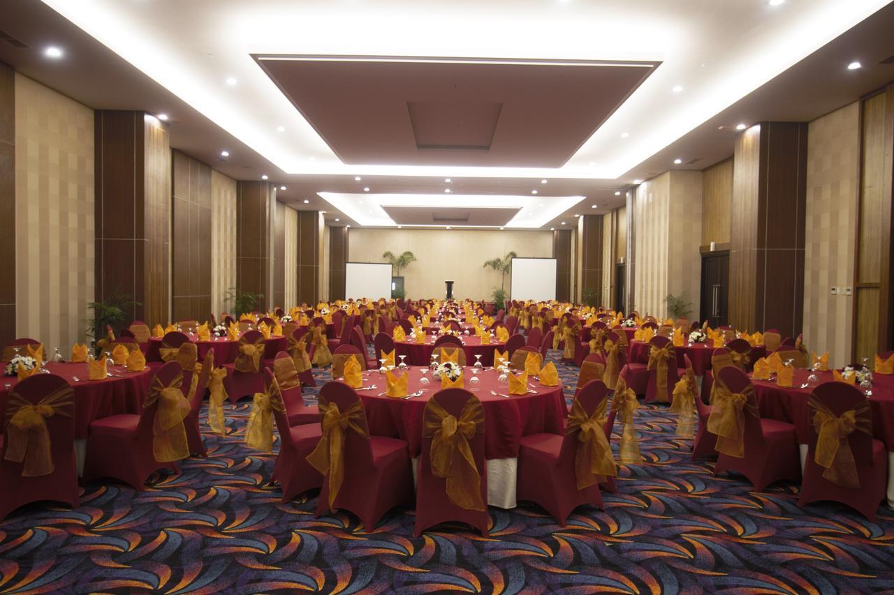 Tara Hotel Yogyakarta Tugu Экстерьер фото