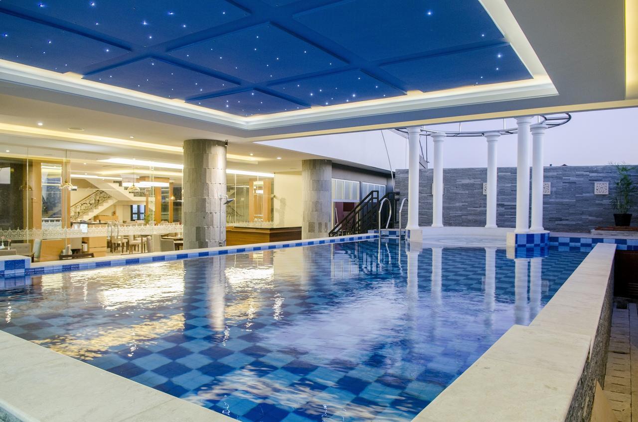 Tara Hotel Yogyakarta Tugu Экстерьер фото