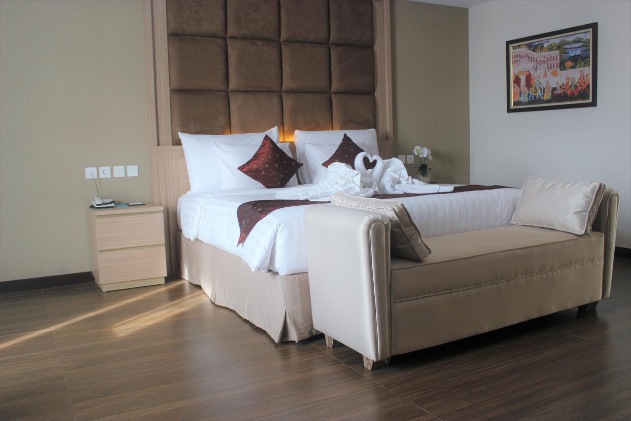 Tara Hotel Yogyakarta Tugu Экстерьер фото