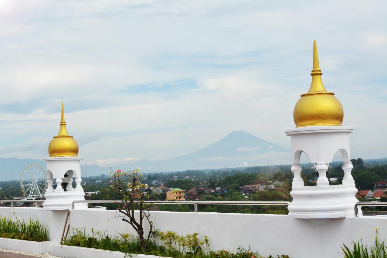 Tara Hotel Yogyakarta Tugu Экстерьер фото