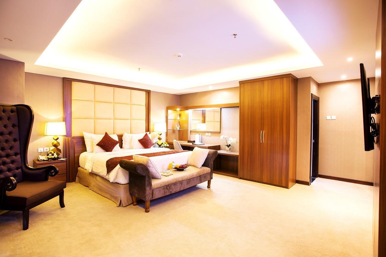 Tara Hotel Yogyakarta Tugu Экстерьер фото