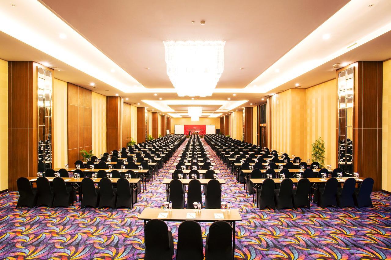 Tara Hotel Yogyakarta Tugu Экстерьер фото