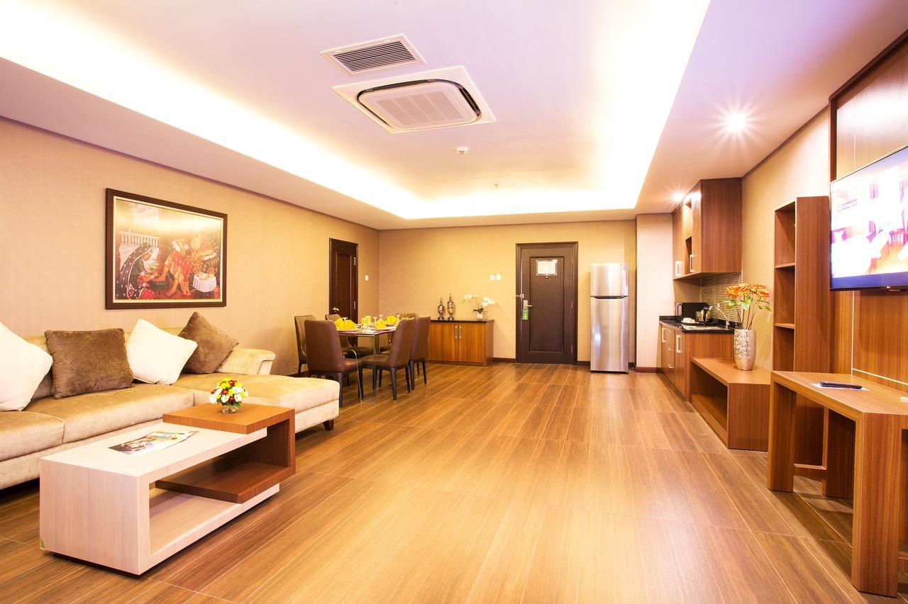 Tara Hotel Yogyakarta Tugu Экстерьер фото