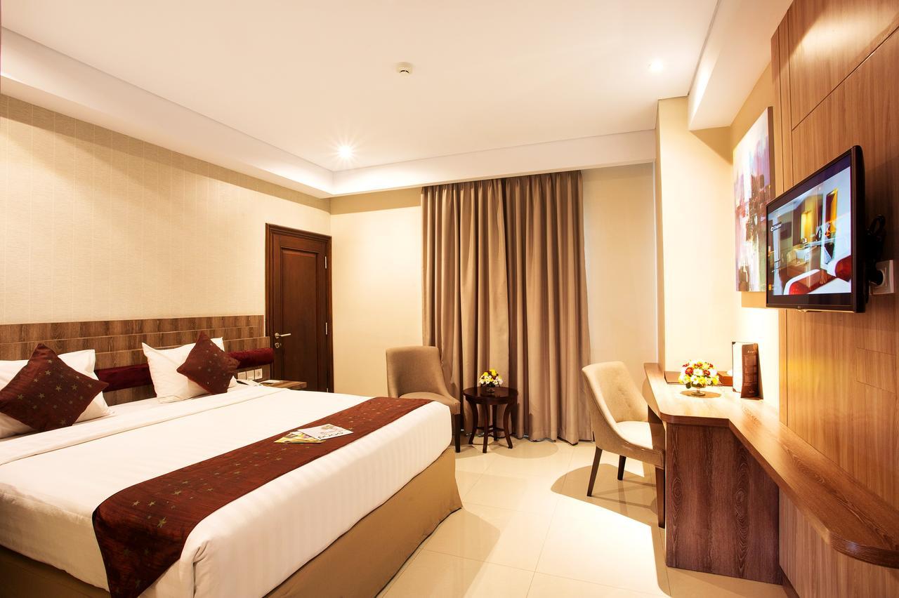 Tara Hotel Yogyakarta Tugu Экстерьер фото